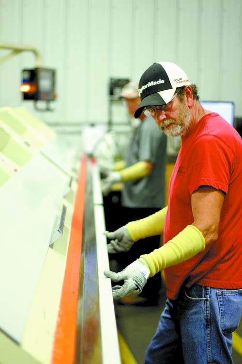 Right location, right workforce propels Everlast Roofing to steady sales  performance